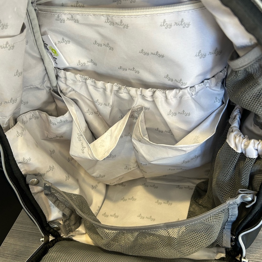 Itzy Ritzy black diaper Backpack - Picture 10 of 15